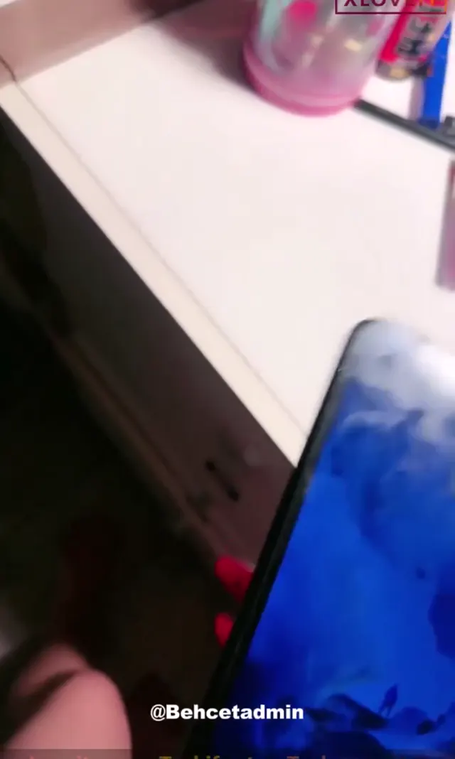 Alya — Alya ifşa Etli butlu göbekli hatundan nude yayın · sahne 3