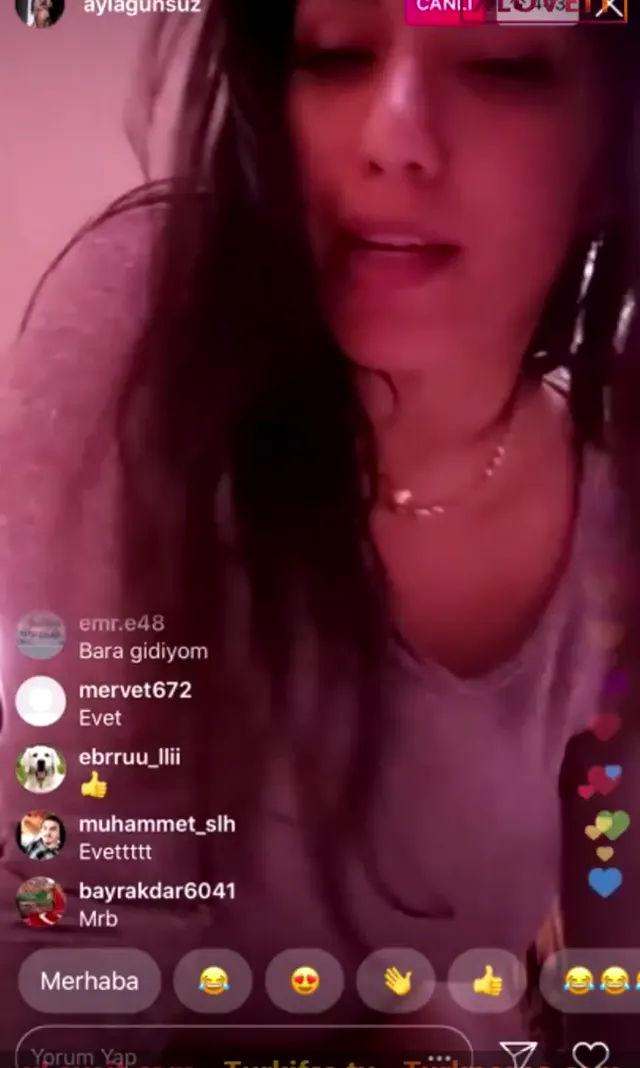 Ayla Günsüz ifşa nude MEME temalı yayın videosu — Ayla Günsüz — Canlı Yayınlar · sahne 2