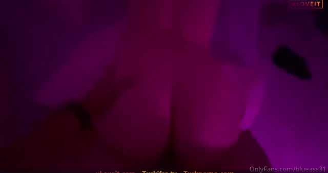 Bedava Porno Blueass31 En sulu anımda beni sikmeye başladı — BlueAss31 — Amatör Porno · sahne 3