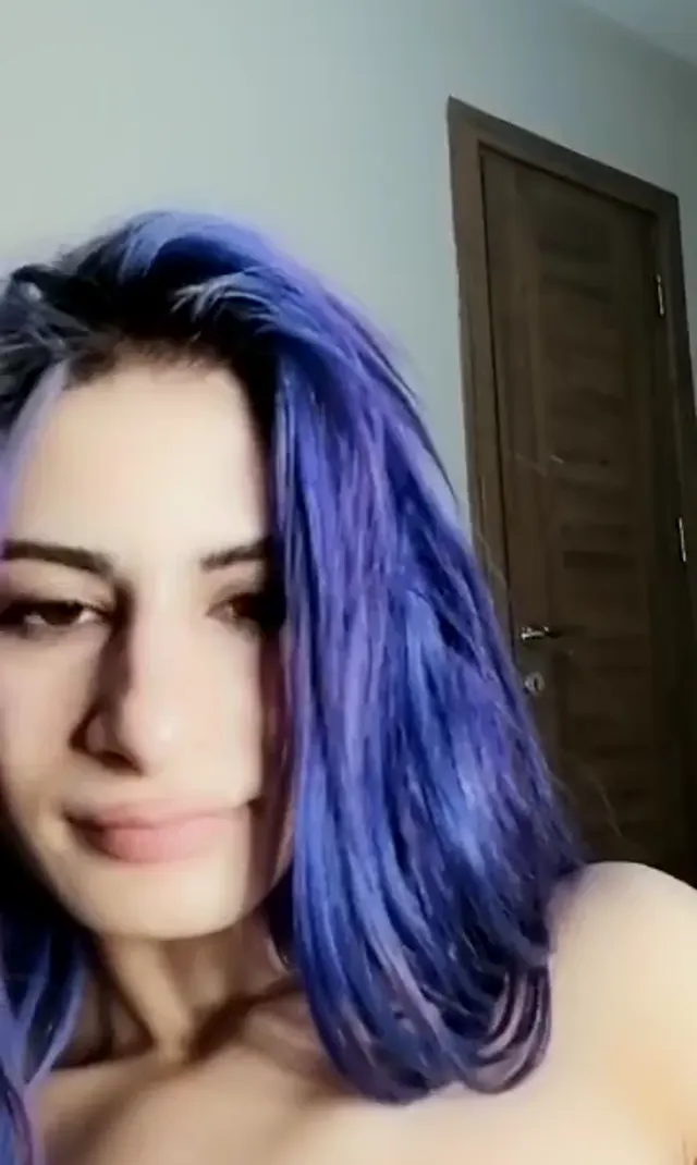 Beste Burul ifşa Makyaj fırçasıyla mastürbasyon yaptı — Beste Burul — Canlı Yayınlar · sahne 2