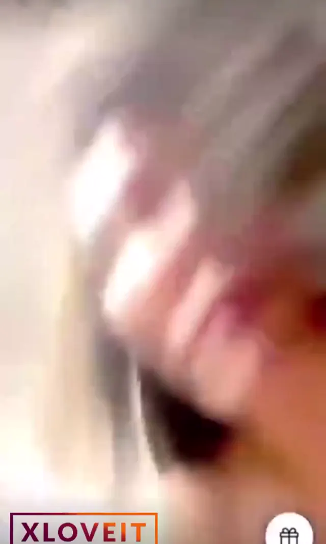 Buse Este — Buse Este ifşa para karşılığı soyundukları · sahne 1