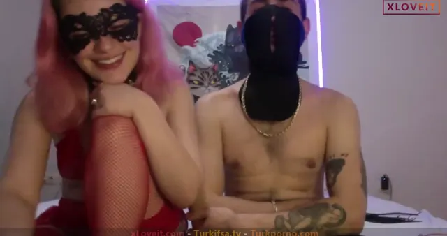 Canlı Oral Seks Eldowna Stripchat yayınında ağzına aldı — Canlı Yayınlar · sahne 1