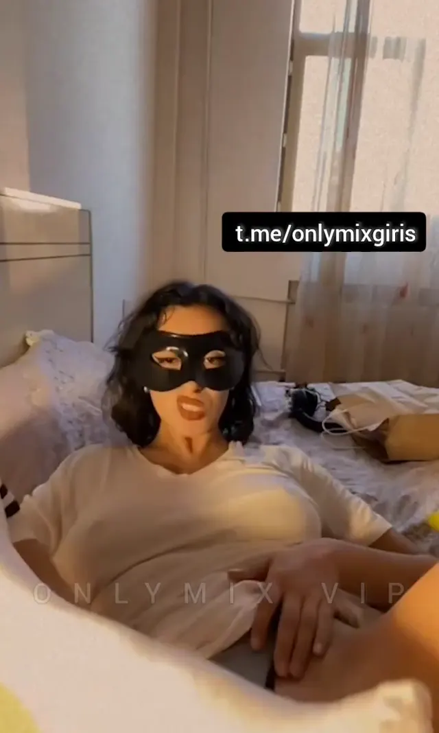 Cat Woman ifşa Özelde amcık gösterdi — Canlı Yayınlar · sahne 1
