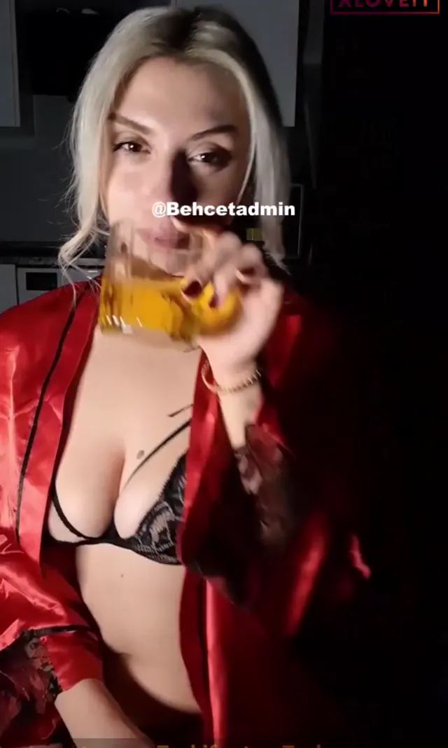 Deniz Nora — Deniz Nora ifşa Manitası götüne dildo soktu · sahne 1