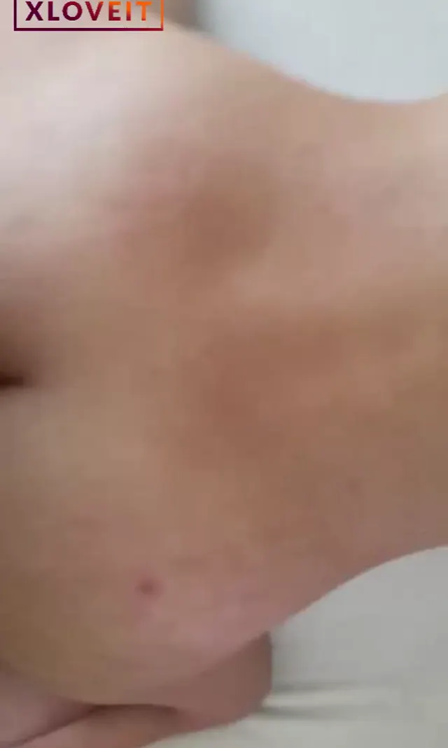 Duştan çıkan yengesine sakso çektirip sikiyor — Amatör Porno · sahne 3