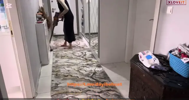Esma ile Her Telden — Esma ile Her Telden ifşa nude Youtube katıl Part 4 seyret · sahne 2