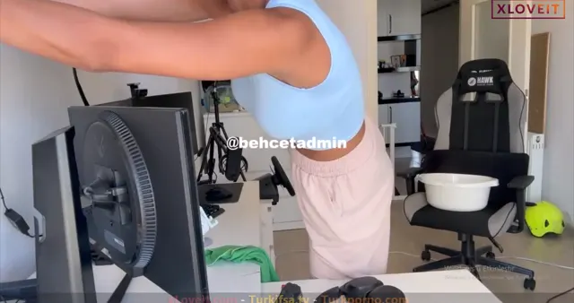 Göksu Düldül ifşa nude Youtube katıl Part 14 seyret — Göksu Düldül — Türk ifşa · sahne 1