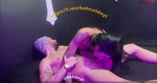 Hira Helis — HD Porno Film Hira Helis Siyah sikiş odasında vuruştu · sahne 1