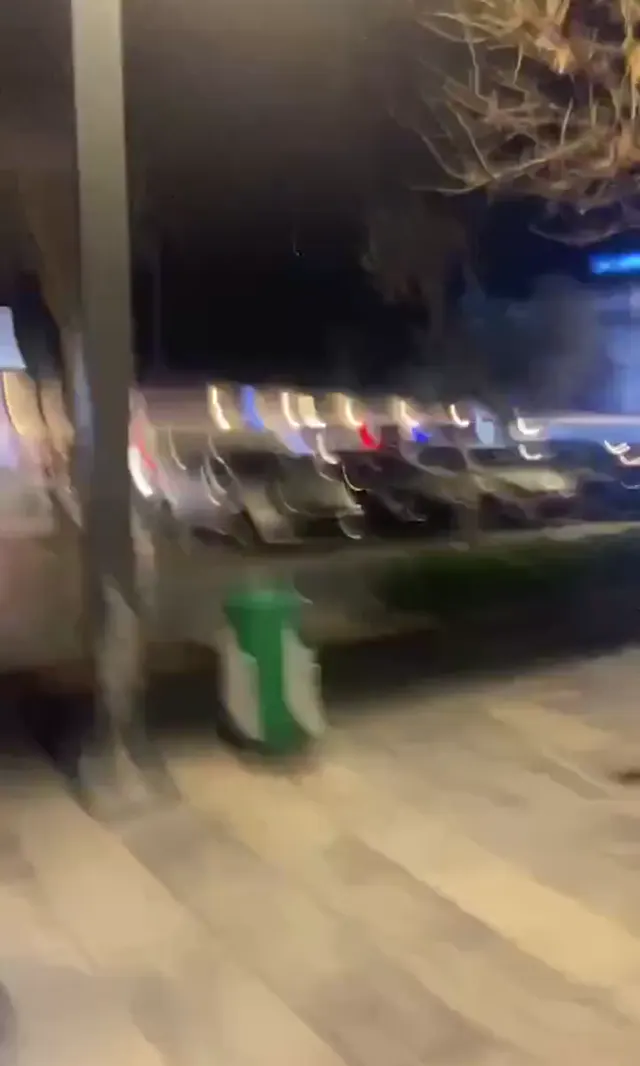 Hira Balcı — Hira Balcı ifşa Sokakta kankalarıyla yayın açtı · sahne 3