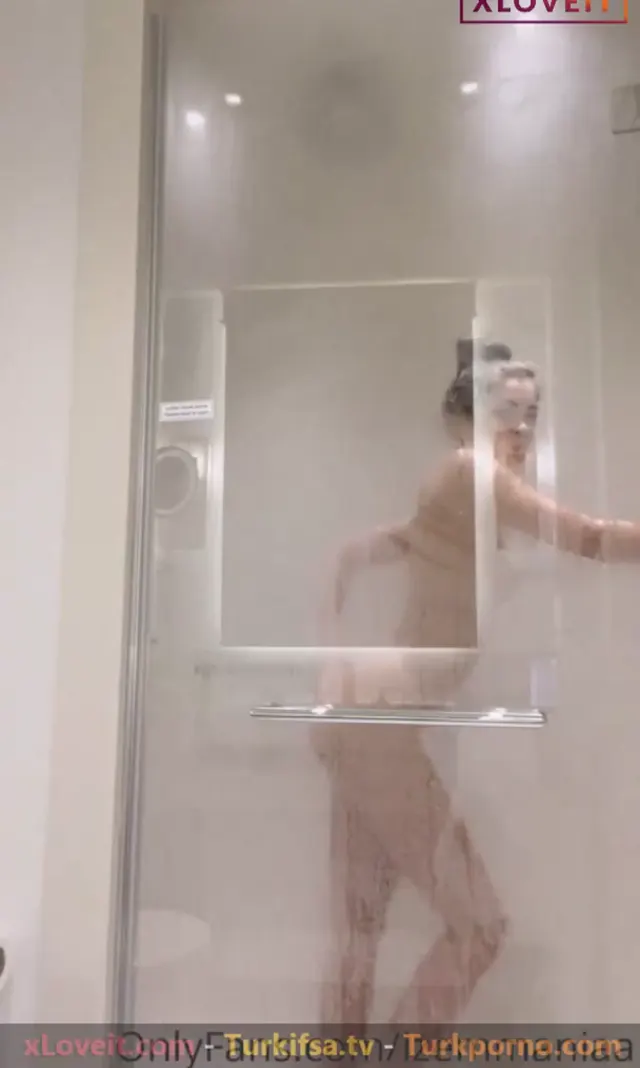izemmania ifşa 4 farklı nude videosunu seyret — Türk ifşa · sahne 1