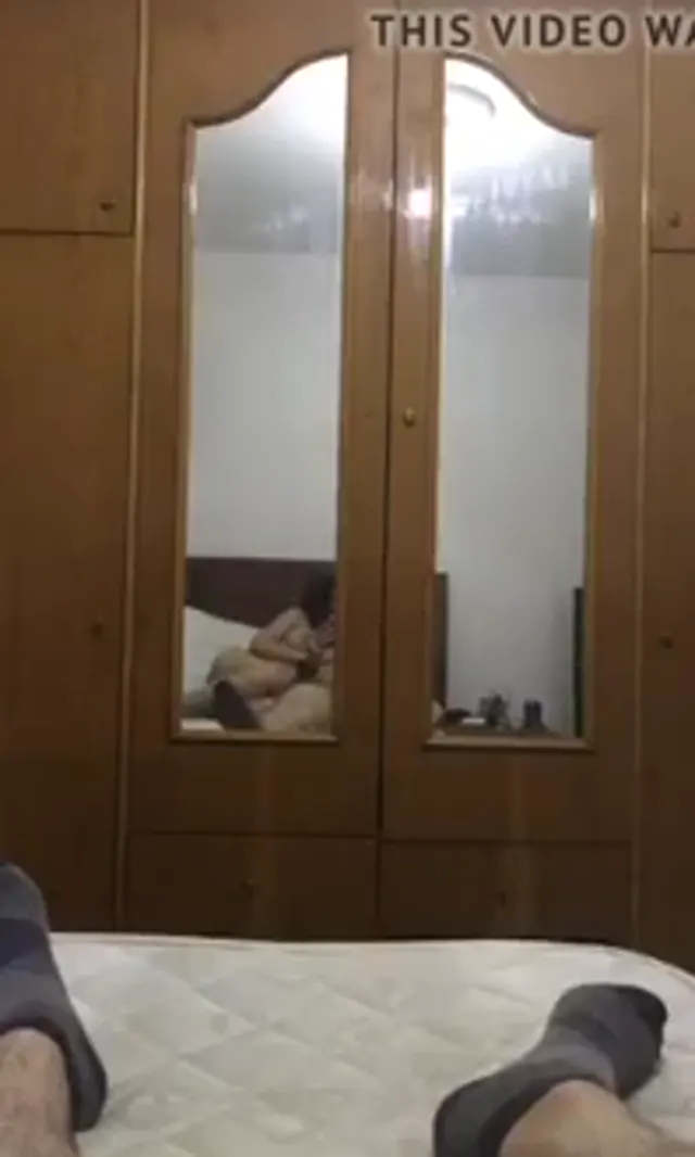 Kanka dediği kıza sakso çektiriyor — Amatör Porno · sahne 1