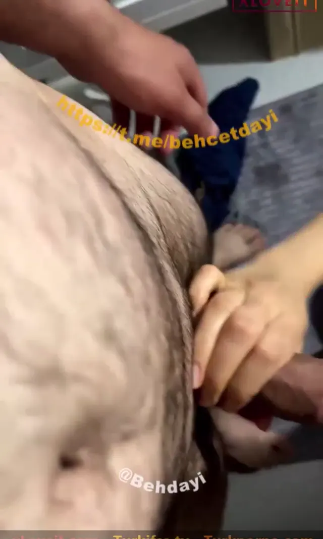 Kumru Alp Porno Ateşli hatun canlı yayında sikildi — Konulu Porno · sahne 1