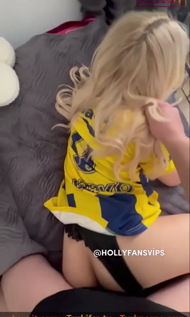 Lina Su Özgen Porno Sike sike En büyük GS Dedirtti — Lina Su Özgen — Konulu Porno · sahne 2