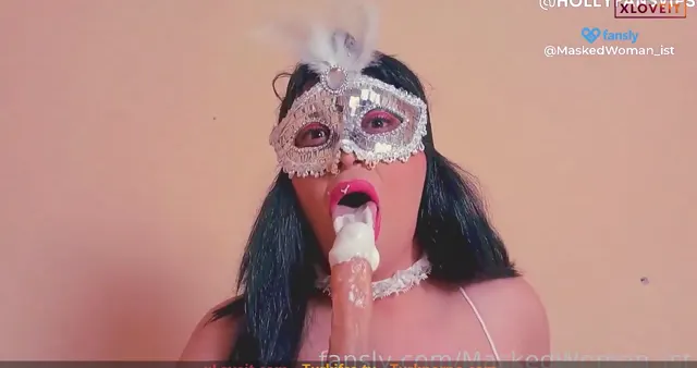 Masked Woman ifşa Türk Fansly hatunu kremalı video çekti — Masked Woman — Türk ifşa · sahne 1
