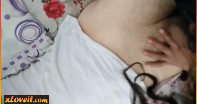 Meral kocasını aldatıyor her fırsatta — Amatör Porno · sahne 3
