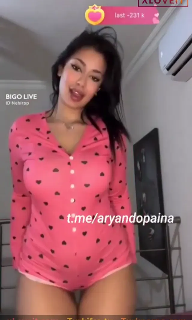 NehirPP ifşa Enfes hatunun Bigo Live yayınından kesit — Nehirpp — Canlı Yayınlar · sahne 2