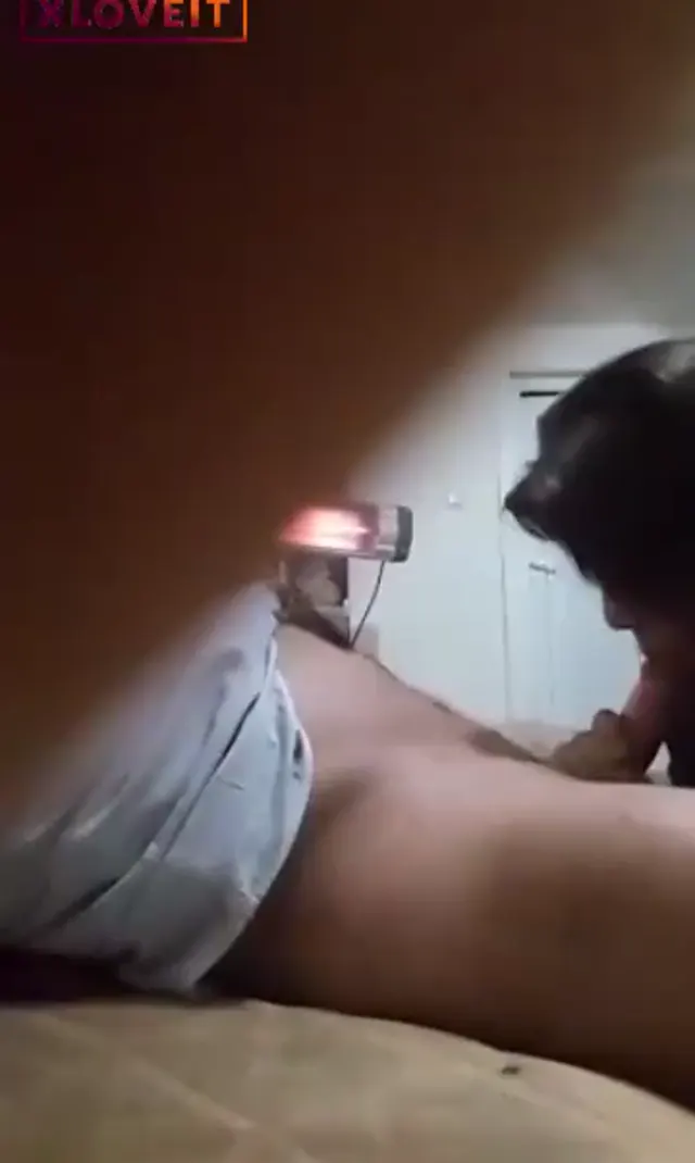 Paralı asker Nergiz sakso çekiyor — Amatör Porno · sahne 1