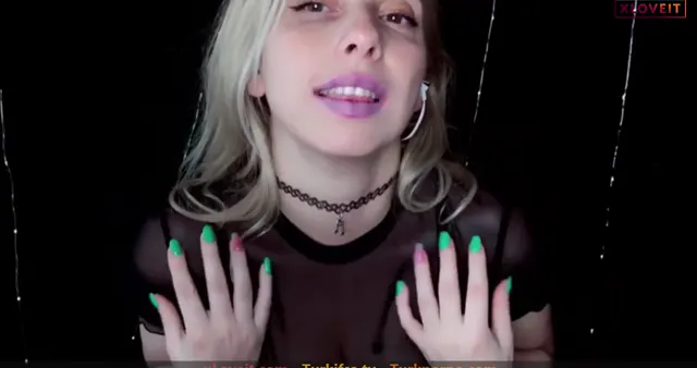 PelinAsmr — Pelin Asmr ifşa Nude Part 1 seyret · sahne 3