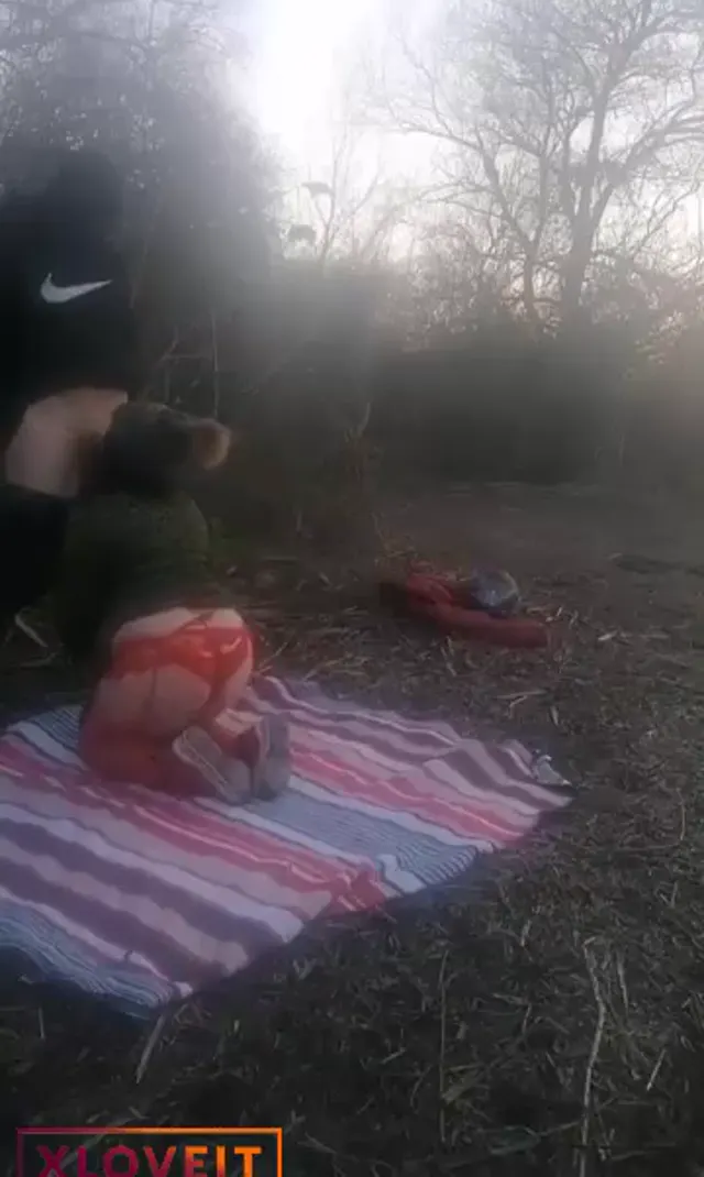 Pikniğe getirip amını sikti – Türk Outdoor Porno — Amatör Porno · sahne 1