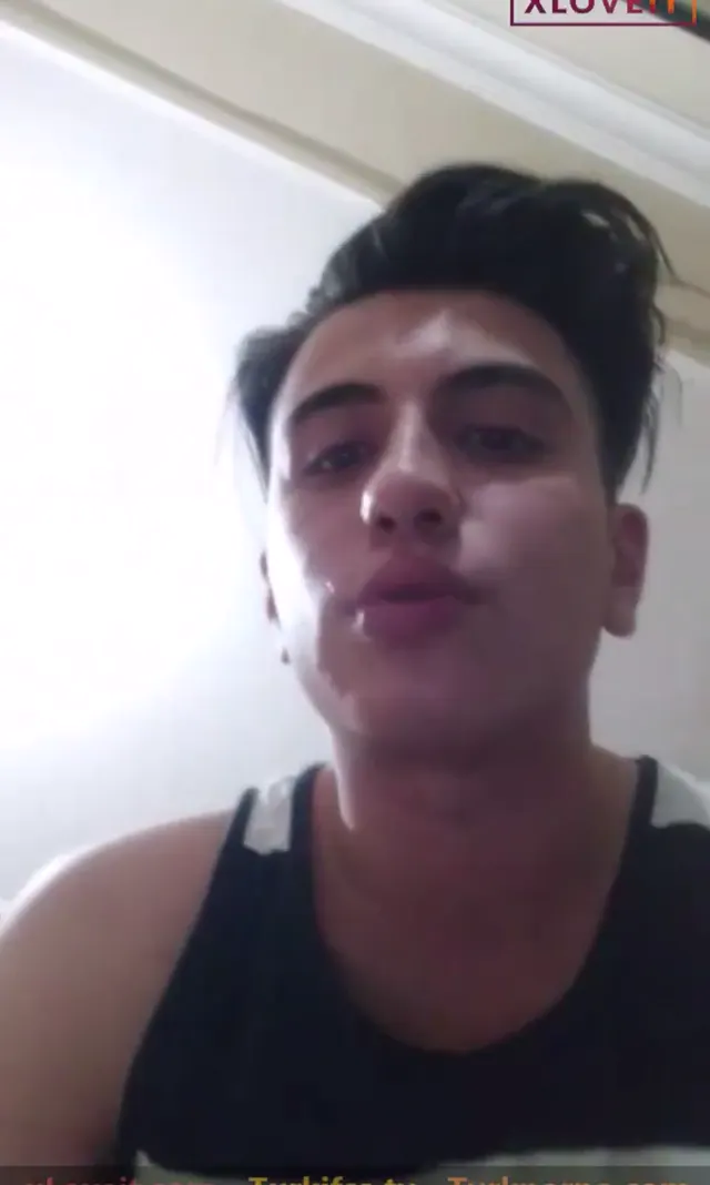 Seyret — Sakso seyret Türk üniversiteli çift Merve Batu porno · sahne 1