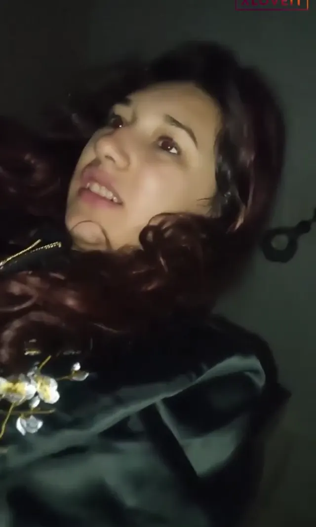 Sekse hasret kız içinde yarrak kucakta kendinden geçti — Amatör Porno · sahne 2