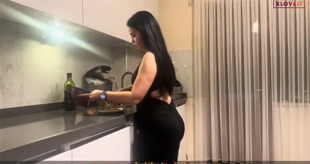 Talya Burcu ifşa nude Youtube katıl Part 7 seyret — Talya Burcu — Türk ifşa · sahne 3