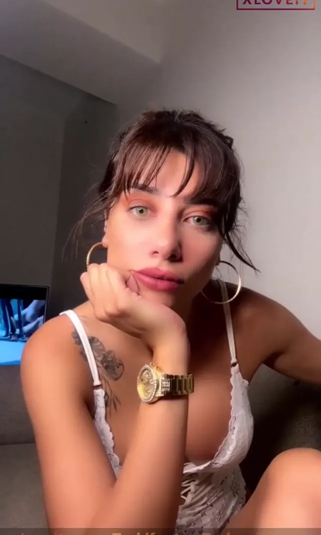 Tango Açi — Tango Açi ifşa Seksi hatundan uzun soluklu canlı yayın · sahne 1