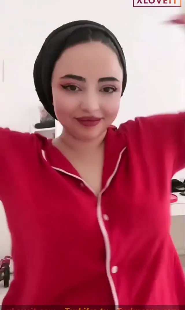 Tango Ceyda ifşa Evli büyük meme kalçalı hatun — Tango Ceyda — Canlı Yayınlar · sahne 2