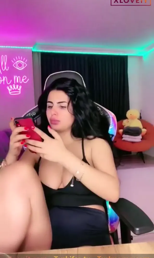 Tango Çimen Abla ifşa uzun yayın videosunu seyret — Çimen Abla — Canlı Yayınlar · sahne 3