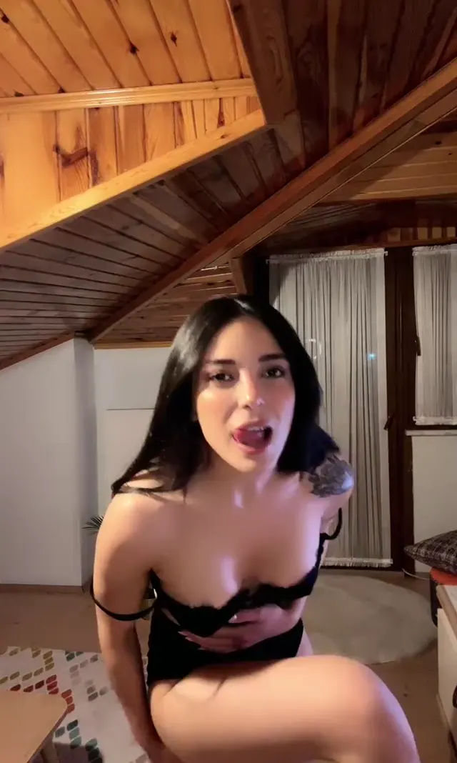 Tango Eco Ecem ifşa Sexy esmerin canlı yayınını seyret — Tango Eco Ecem — Canlı Yayınlar · sahne 2