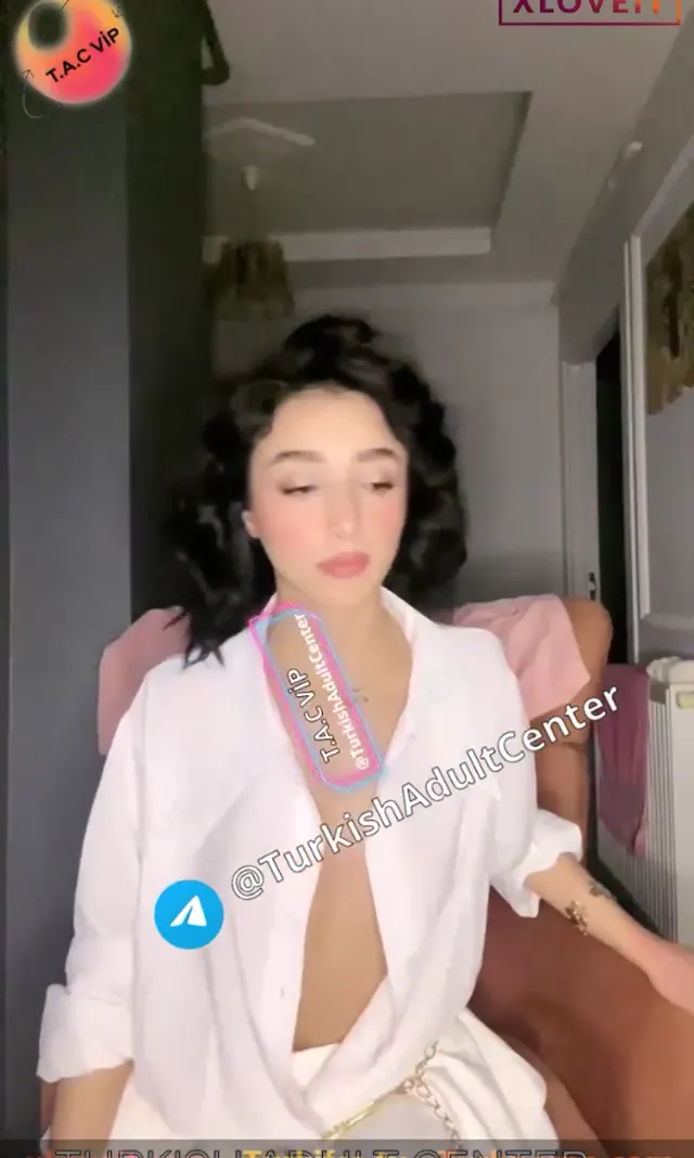 Tango Selena ifşa Seksi tatlı kızın yayın videosu — Canlı Yayınlar · sahne 1