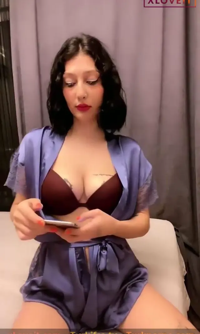 Tango Yasmin ifşa Gecelikli canlı yayınını seyret — Tango Yasmin — Canlı Yayınlar · sahne 2