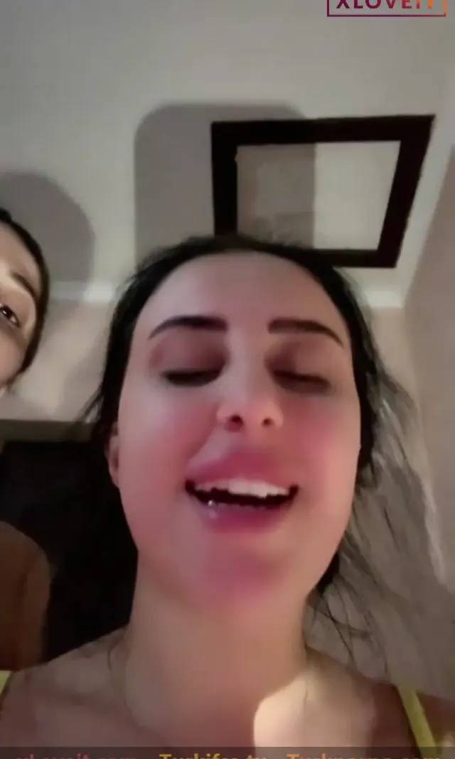 Türbanlı Biricik ifşa 2 kaşar kankasıyla yayında — Tango Biricik — Canlı Yayınlar · sahne 3