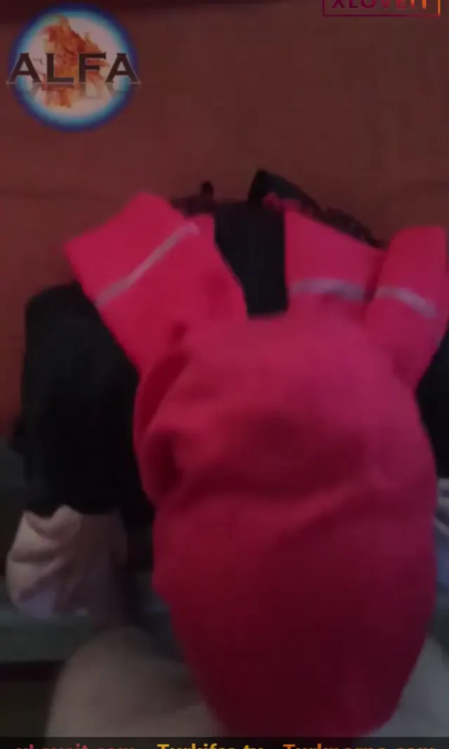 Türbanlı Sakso Alfa Erkek yine sikko bir video çekmiş — Alfa Erkek — Amatör Porno · sahne 1