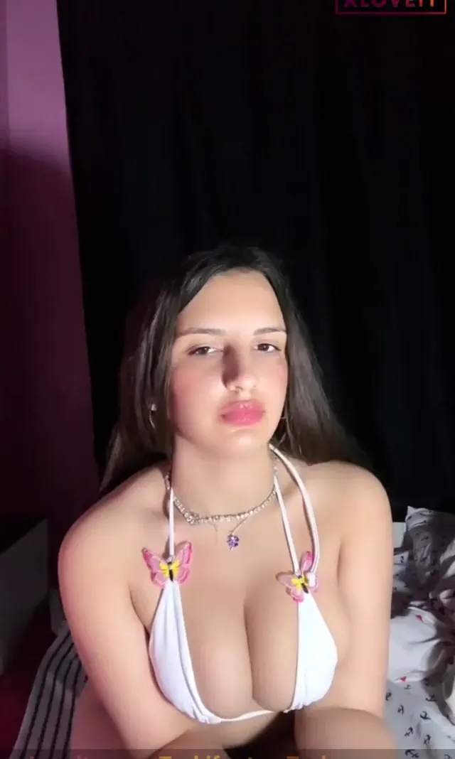 Tusem Tuğçe ifşa Kocaman göt kocaman meme show — Tango Tusem — Türk ifşa · sahne 1