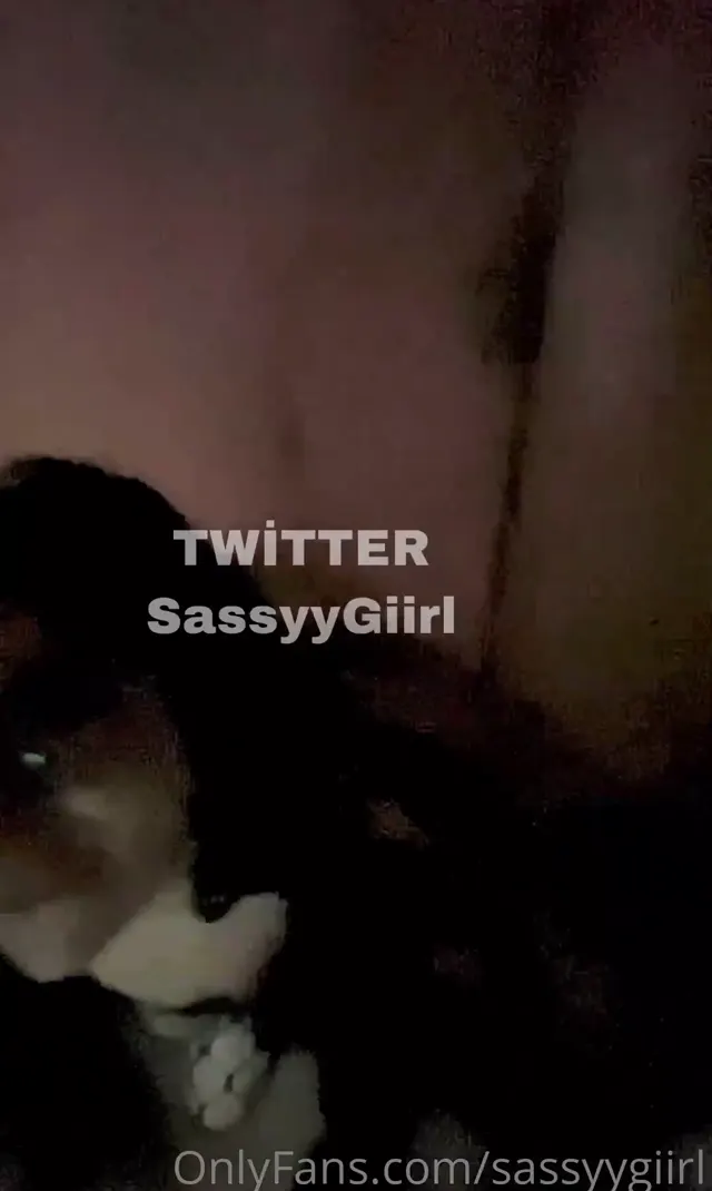 Minyonqueen — Sakso Porno MinyonQueen Neşe Mert Sassyygiirl seyret · sahne 2