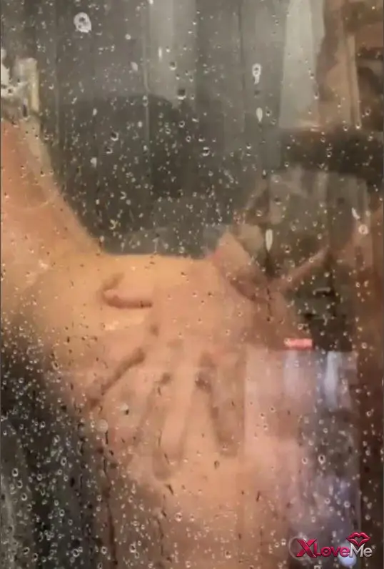 Dancer Aybik Porno Duşta sakso sikiş videosu — Tango Aybik