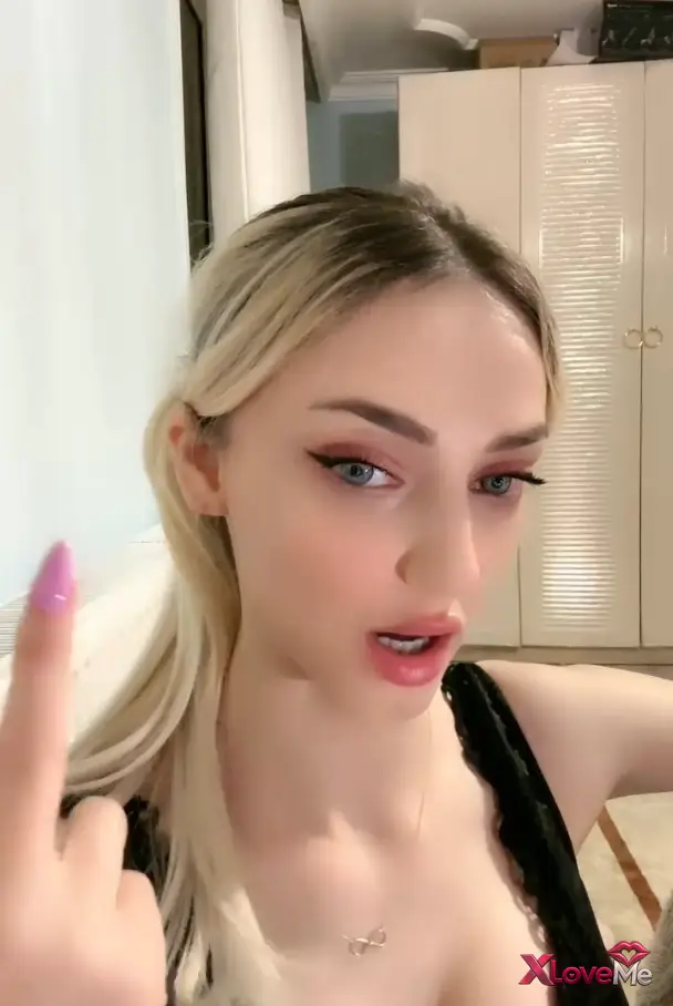 Azgın Porno — DenizSu ifşa Çakır gözlü kızın yayını