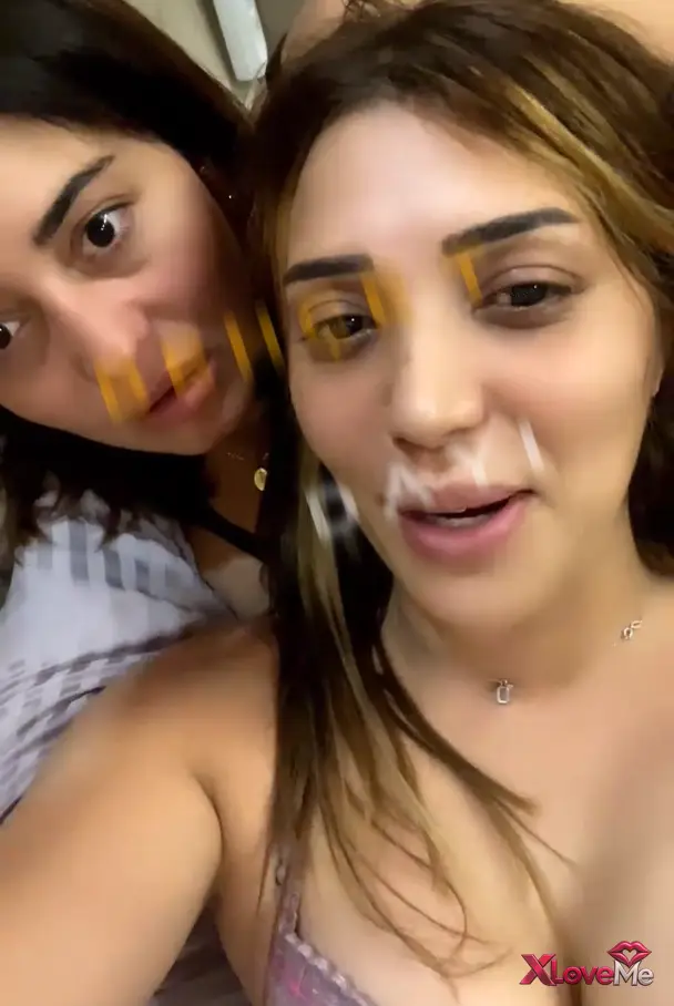 Azgın Porno — Lezbiyen ifşa Meley manitasıyla canlı yayında