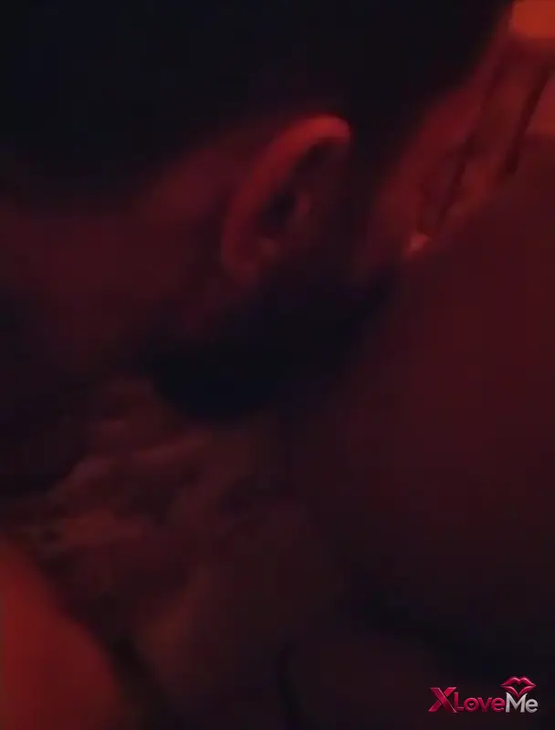 Porno BadTV — Loş ortamda grup seks çalışması yerli video