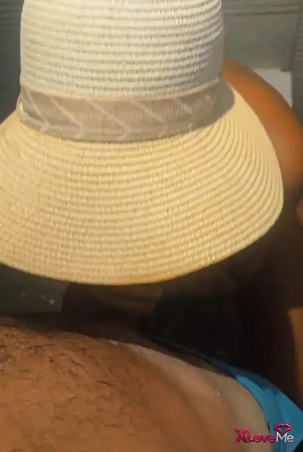 Bedava Porno İzle — Outdoor Porno Tatilde tuvalette eşinin azına verdi — Outdoor