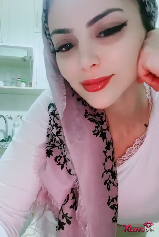 Canlı Yayınlar — Ponçik özlem ifşa Regl dönemi yayında — Ponçik Özlem