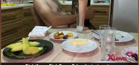 Türk Porno — Sikicisine masa hazırlamış alem yapıyolar