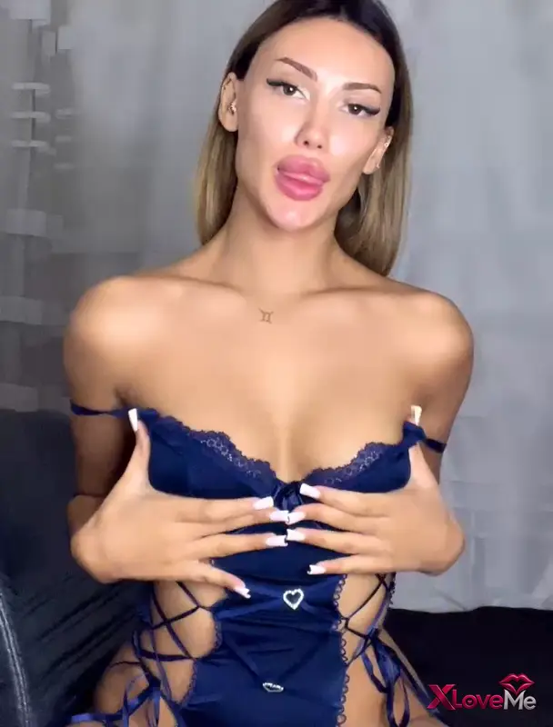 Kimsesiz Ebru ifşa Sexy hatundna nude yayın seyret — Kimsesiz Ebru