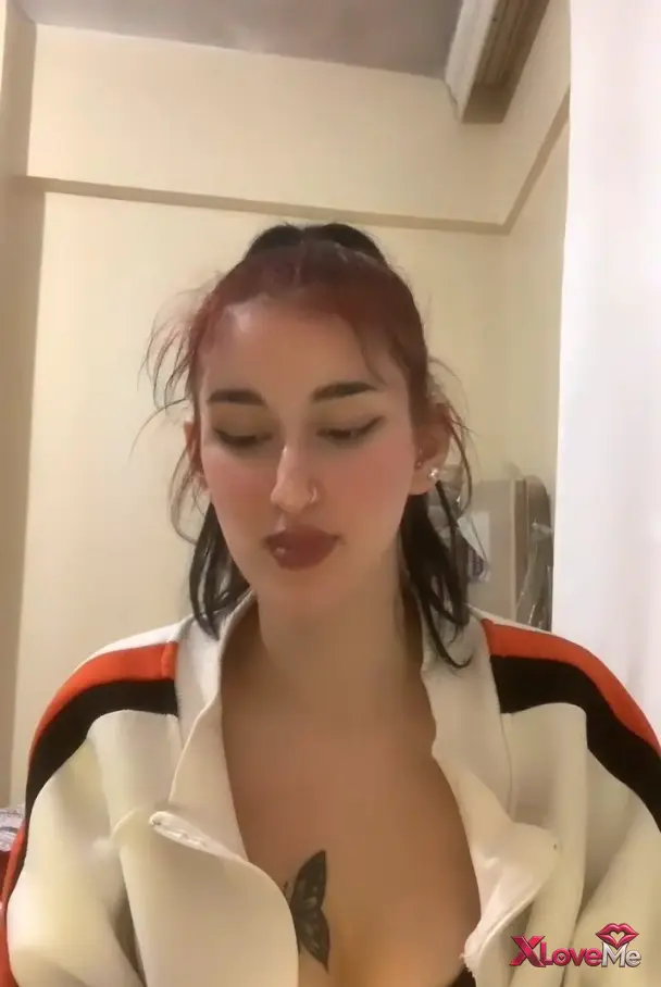 Canlı Yayınlar — Tango Lena ifşa Kepçe kulaklı kızdan yayın — Tango Lena