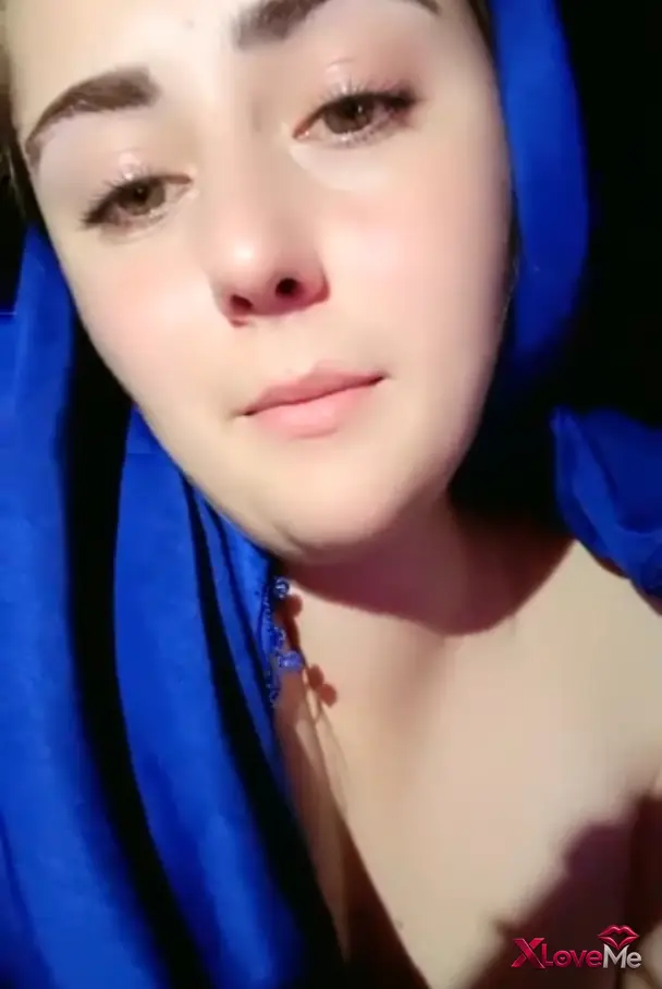 Türbanlı Eloşki ifşa Şişmanın normal yayın videosu — Eloşki