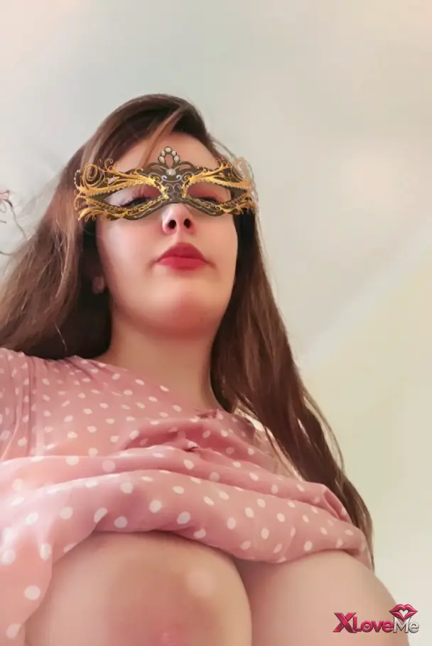 Yareniniz ifşa Güzel kızdan meme show seyret