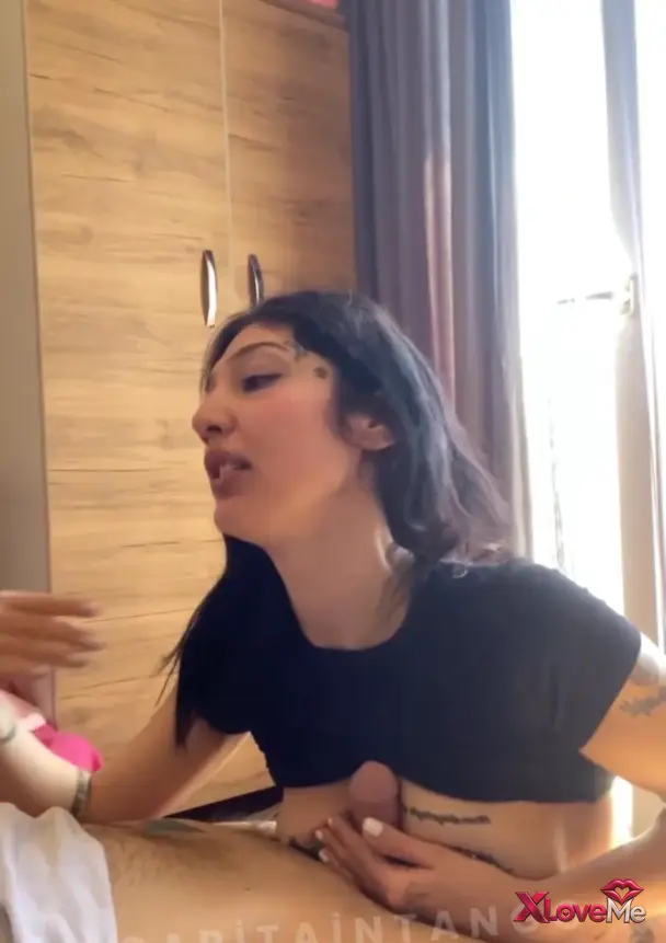 HD Sakso Yasmin büyük yarraklı müşterisine sakso çekti — Tango Yasmin
