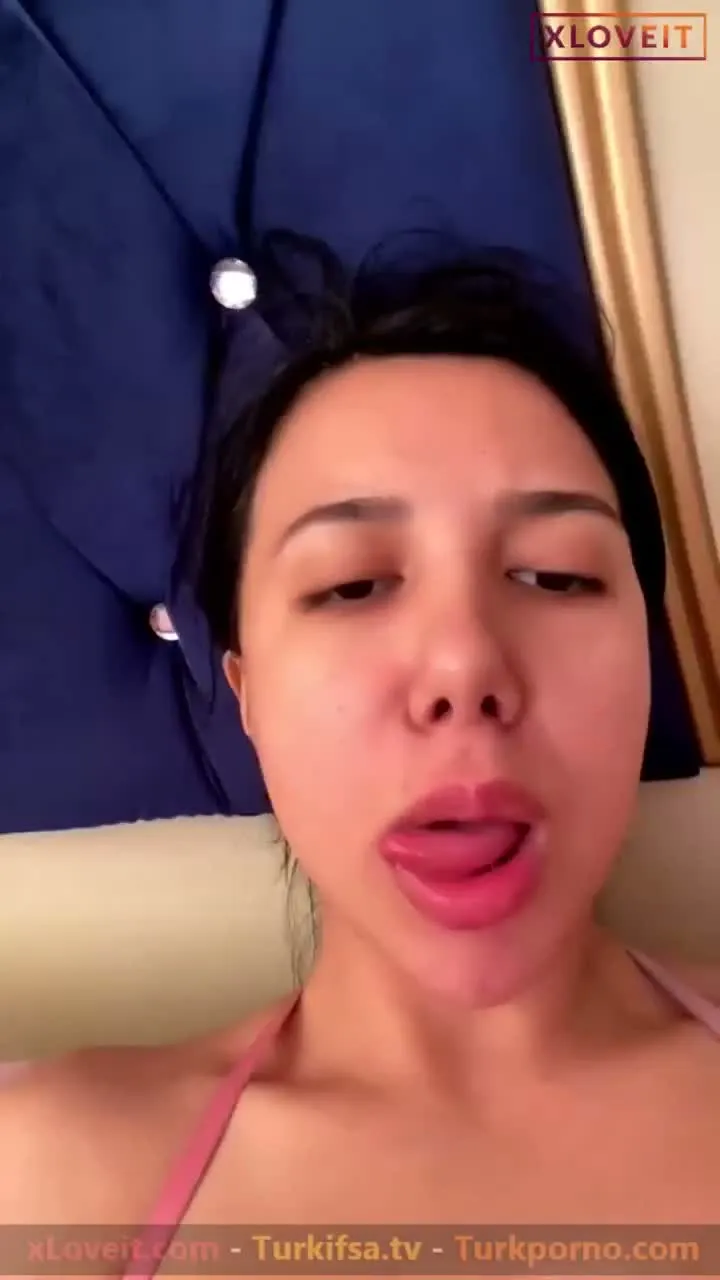 Betül Karaca ifşa Ünili genç kızdan nude video — Canlı Yayınlar