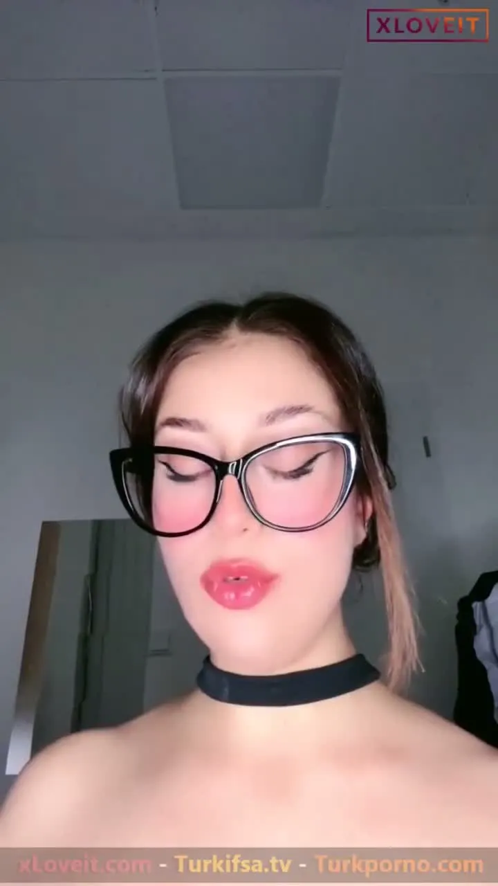Cansu ifşa Sikici gözlüklü göt show seyret — Tango Cansu — Canlı Yayınlar